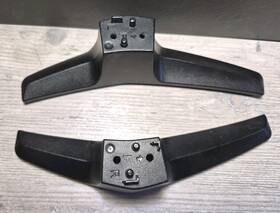 P34t3322adt01lc100 Insignia P34t3567xrh01l0100 Oem Tv Legs / Stand Base Black Set Of 2