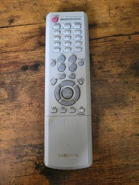 Bn59-00409a Samsung Remote Control For Ltp227w22 Ltp227wx Ltp227w Gray Bn59-00409a Samsung Remote Control For Ltp227w22 Ltp227wx Ltp227w Gray