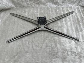 Bn96-25546b Samsung Bn61-08229a Tv Stand Base / Fits 32 Inch Un32h6350a Used