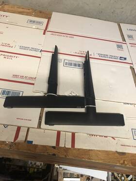 Bn63-19337a Samsung Bn96-52715a / Pedestal Stand For Un43au8000 And Other Models