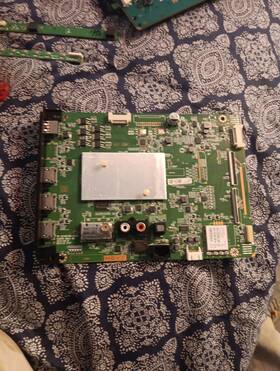 Vizio Y8389834c V705m-k03 Main Board 1p-0216c00-4010
